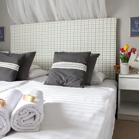 Emese Vendeghaz Guest house Noszvaj